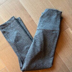 Lululemon Wunder Under Crop II Full-On Luon (Roll Down) – Dottie Dash Slate Blac